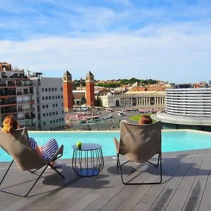 Hotell B